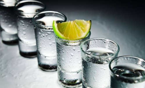 ZaLany Poniedziałek w Pubie Pod Ziemią! Karaoke! Promocje na barze!