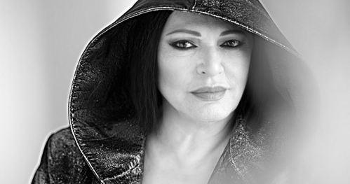 Grażyna Łobaszewska: "Sklejam się"