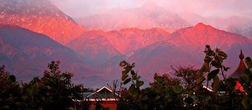 Indie Północne - pokojowe współistnienie na styku trzech kultur