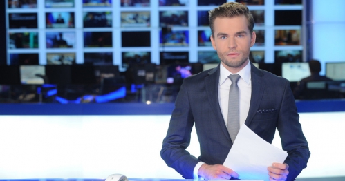 SZKOLENIE MEDIALNE, WARSZTAT Z KAMERĄ I MIKROFONEM Z PREZENTEREM TELEWIZYJNYM I RADIOWYM.