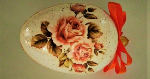 Jajko wielkanocne techniką decoupage
