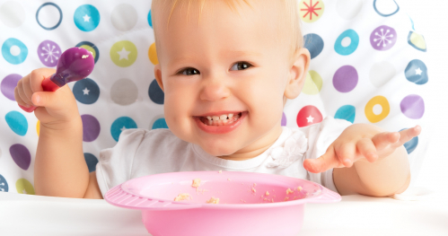 Mały smakosz czy niejadek? Bezpieczne rozszerzanie diety dziecka. Pierwsze pokarmy stałe