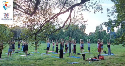 Joga w Parku w Powsinie