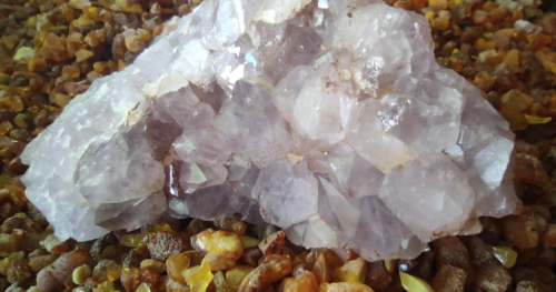 Minerały Sudetów- Prelekcja i spotkanie z Roksaną Knapik oraz wystawa zbiorów naszych klubowych dzieci.