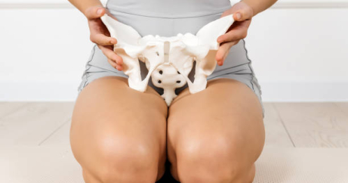 Menstruacja Bez Tabu: Ćwiczenia fizjoterapeutyczne z Pauliną Mróz