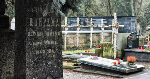 24.08.2025 (niedziela) - 13:00 - Pamięć pozostaje. Cmentarz Wojskowy na Powązkach. [Spacer]