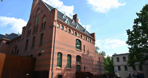 Spacer dla pracowników_czek UMW  "Szpitalne historie i medyczna architektura Wrocławia" - Kliniki z zewnątrz