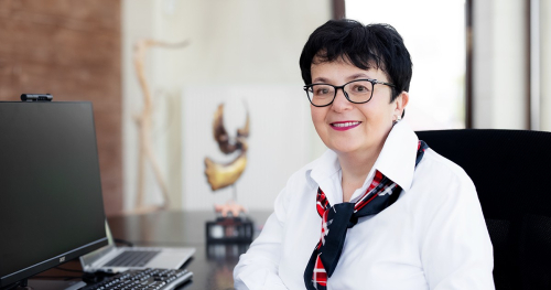 "Twoje CV po 40-tce - jak wyróżnić się na rynku pracy?"