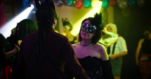 MASKOWY SZOK W TRAMPKACH | ZABAWA KARNAWAŁOWA W ZIELONCE