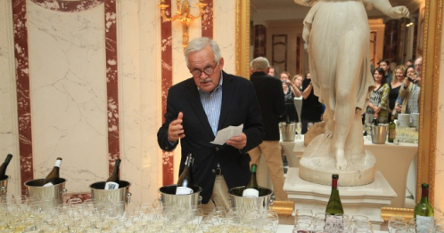 Profesor od sztuki i wina. Wieczór z winami z Małopolskiego Przełomu Wisły i prof. Wojciechem Włodarczykiem