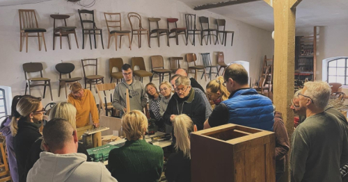 Jednodniowe Warsztaty Renowacji Mebli na Folwark Edwardowo