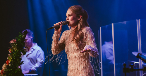 Prze(z)czucie - koncert synestezyjny Basi Janygi z zespołem