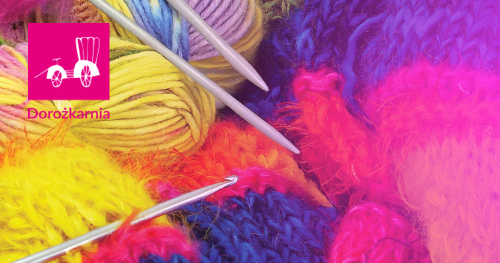 Klub włóczkomaniaczek: MIĘDZY DRUTAMI