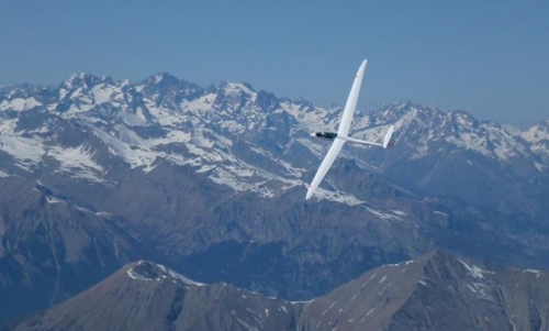 Szybownictwo - przygoda z lotnictwem dla (prawie) każdego.