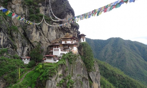 Bhutan - Perła Himalajów