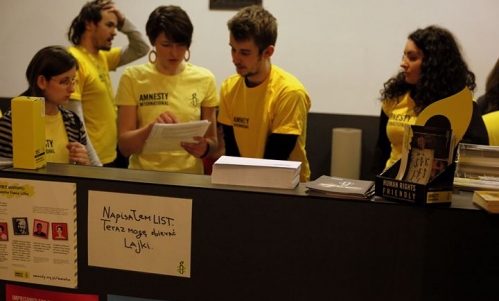 Zostań wolontariuszem na Maratonie Pisania Listów Amnesty International